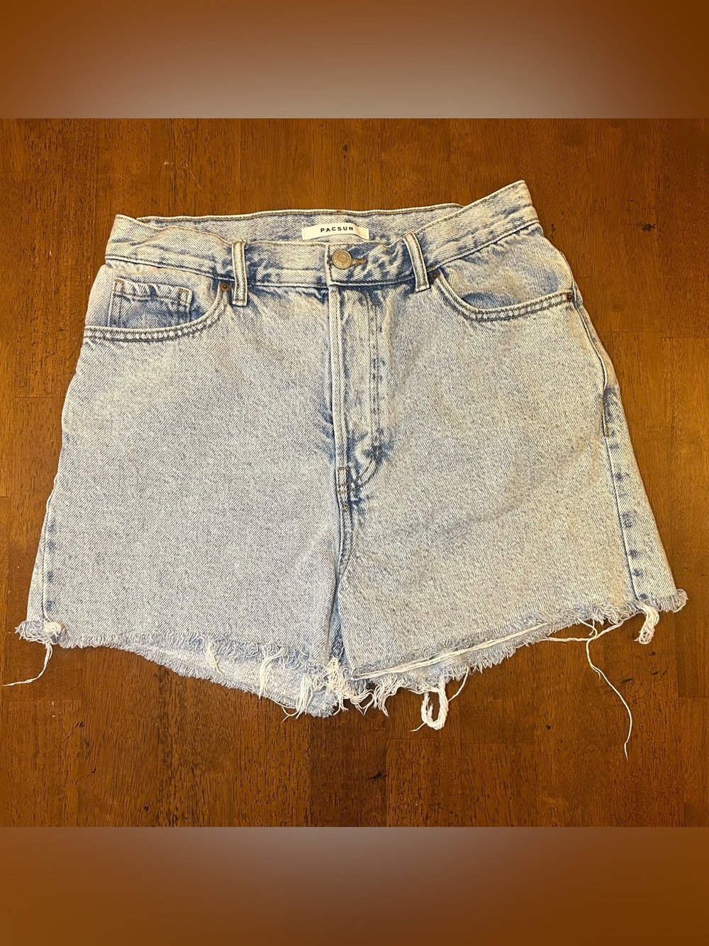 Pacsun 90s girlfriend light wash denim shorts